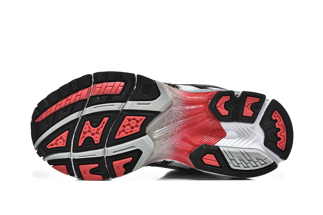 נעליים ASICS ASICS