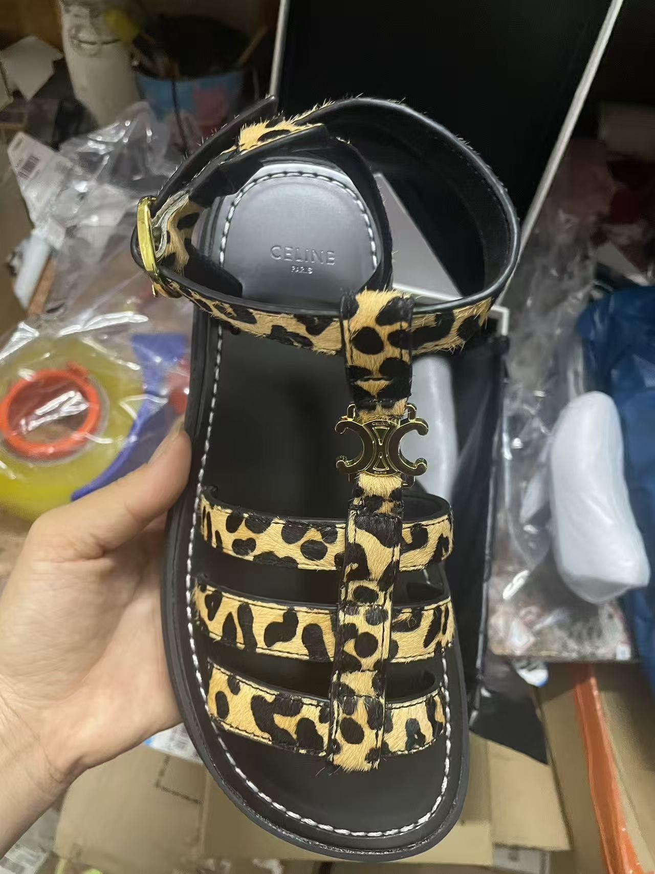 סנדלי פלטפורמה Celine Celine