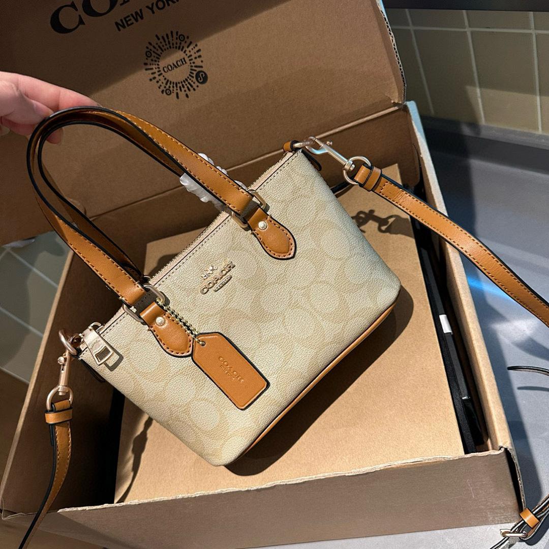 תיק Coach Coach