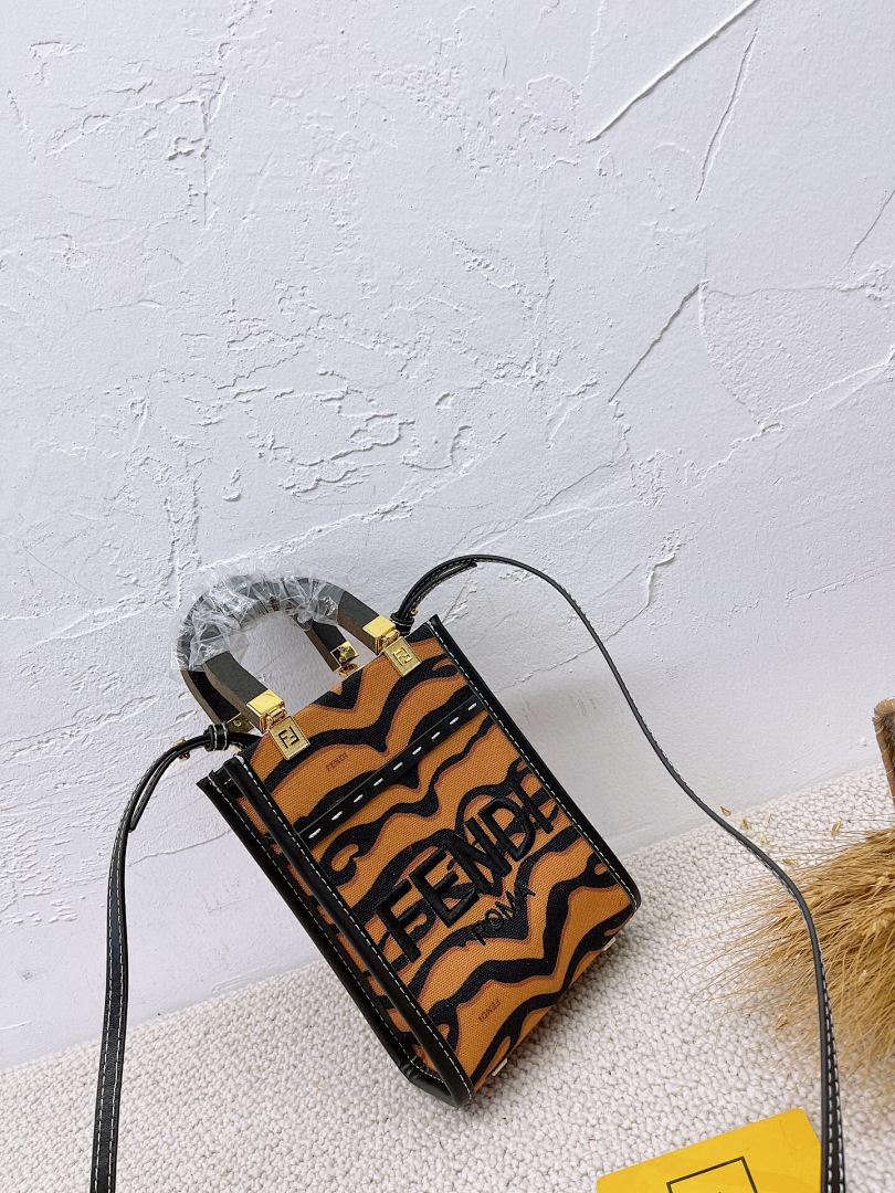 תיק Fendi Fendi
