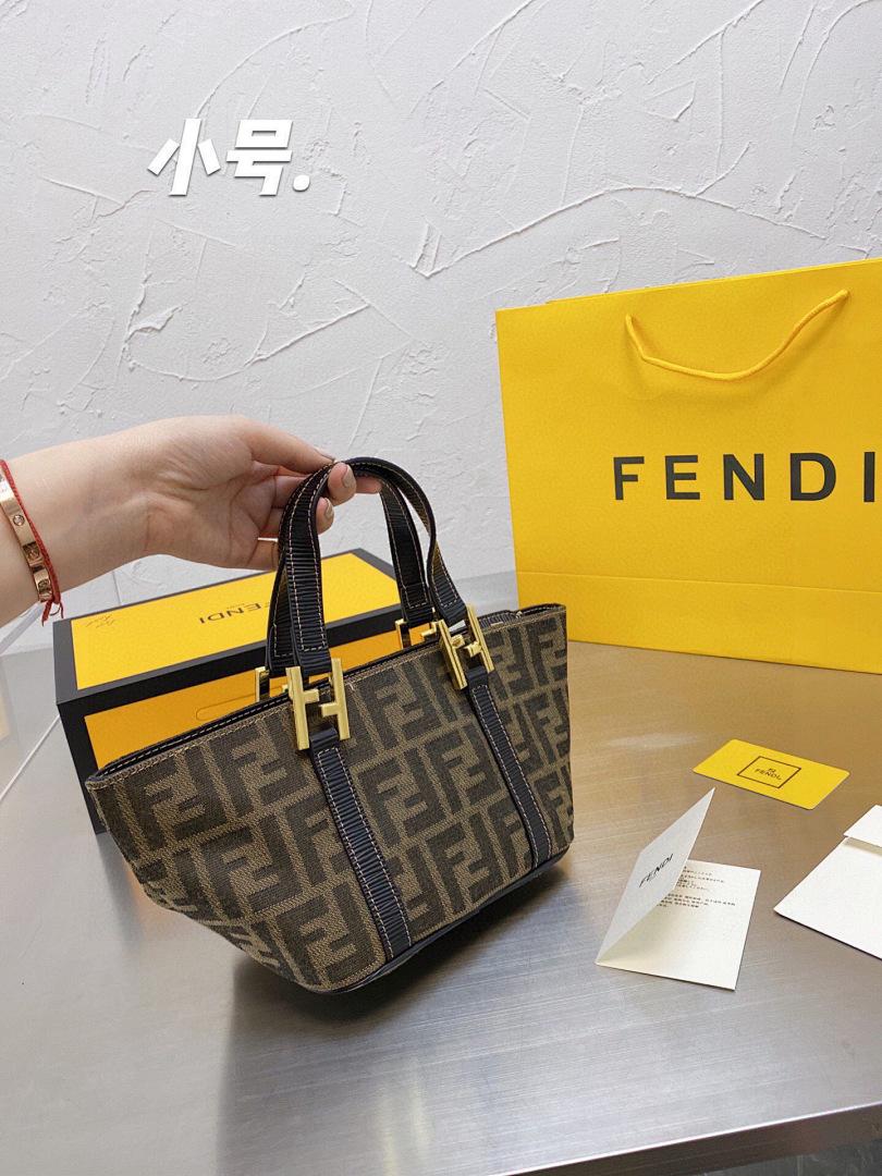 תיק Fendi Fendi