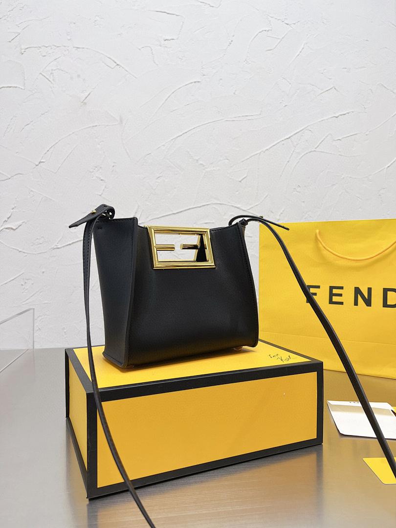 תיק Fendi Fendi