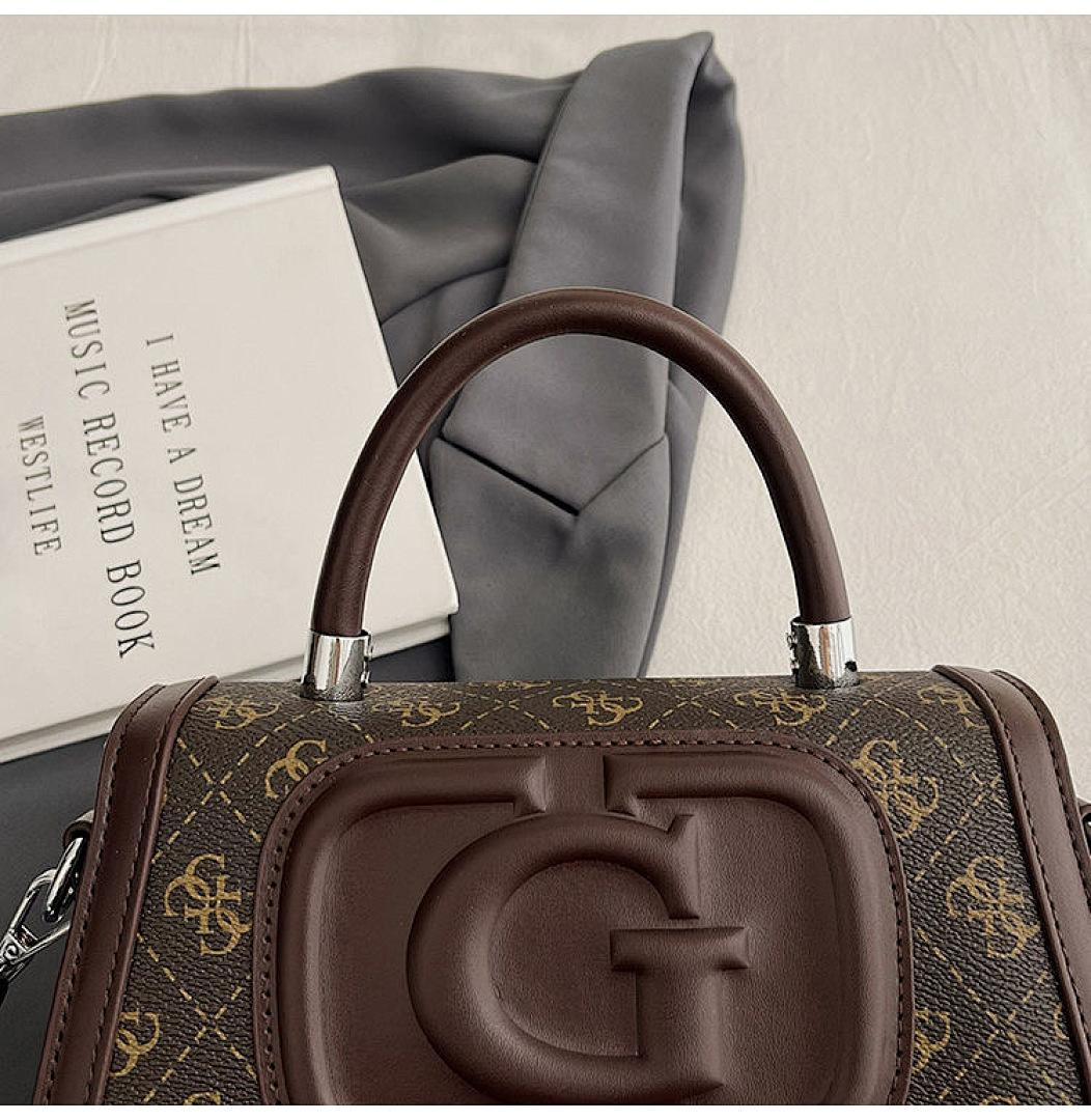 תיק יד Guess Guess
