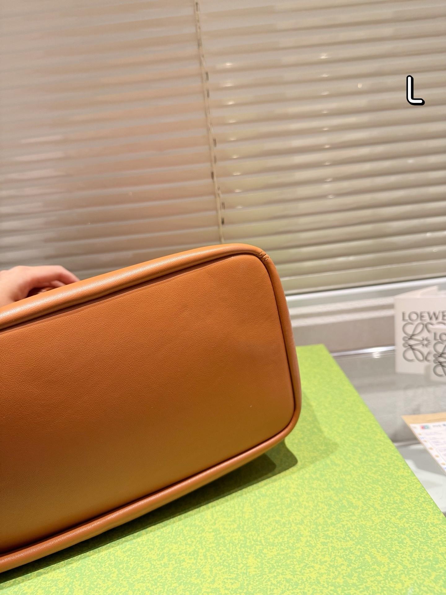 תיק כתף Loewe Loewe