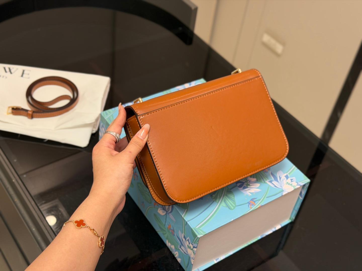 תיק צד Loewe Loewe