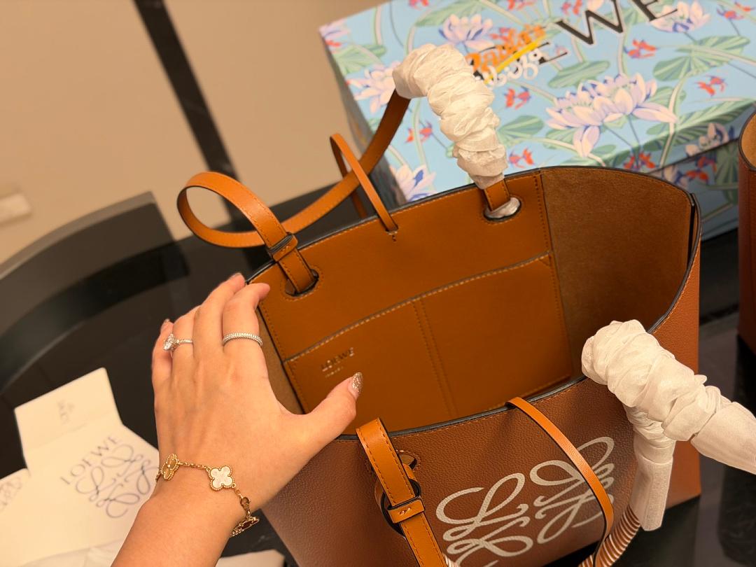 תיק Loewe Loewe