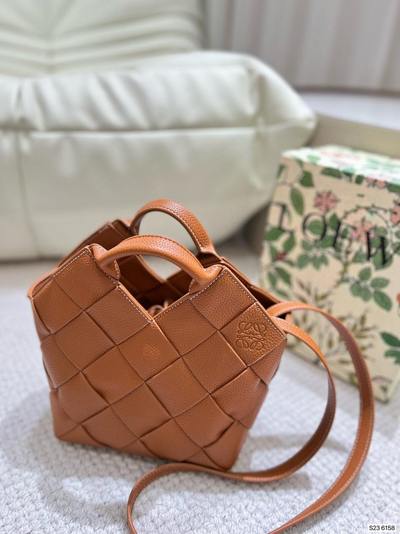 תיק Loewe Loewe
