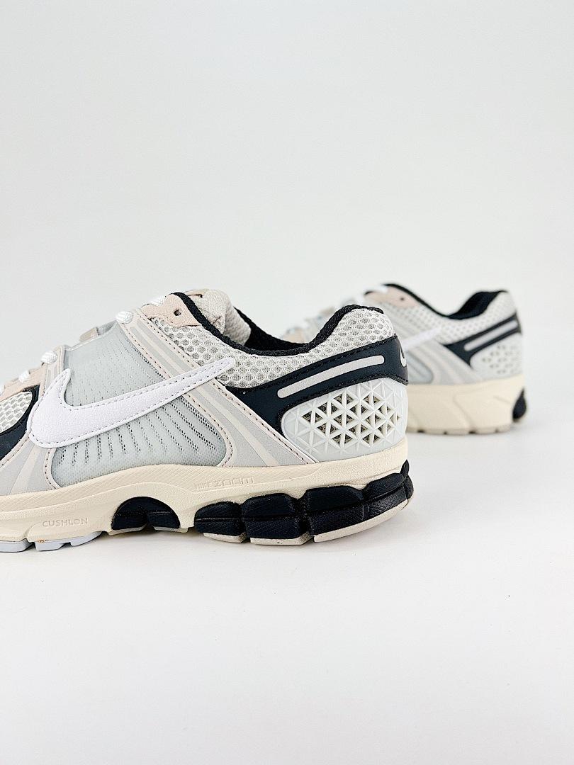 נעליים Nike Nike