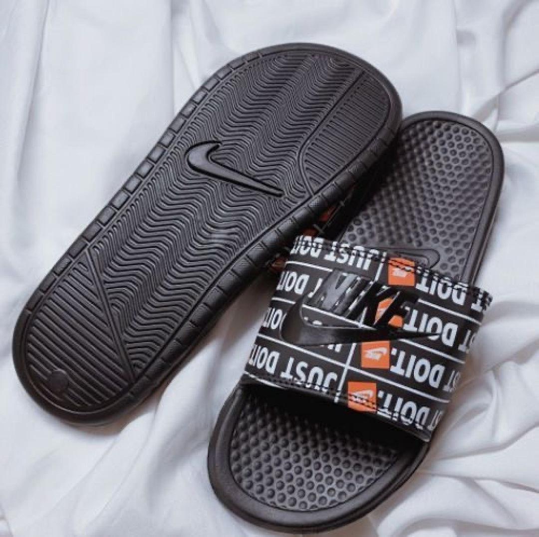 נעליים Nike Nike