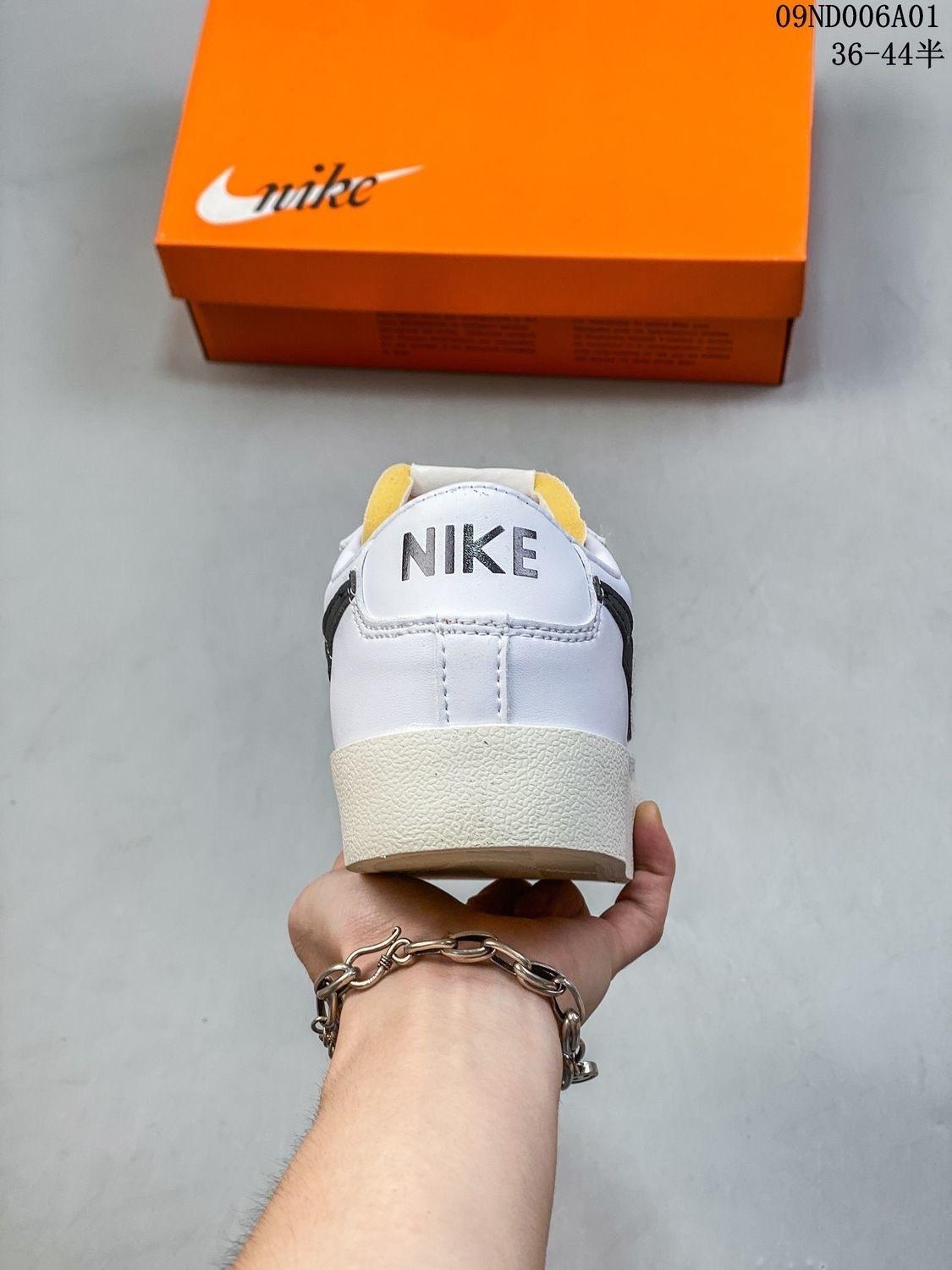 נעלי סניקרס Nike Nike