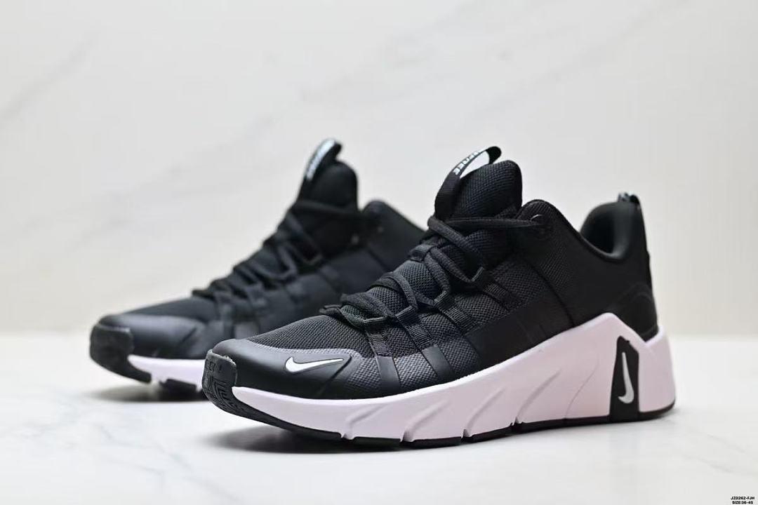 נעליים Nike Nike