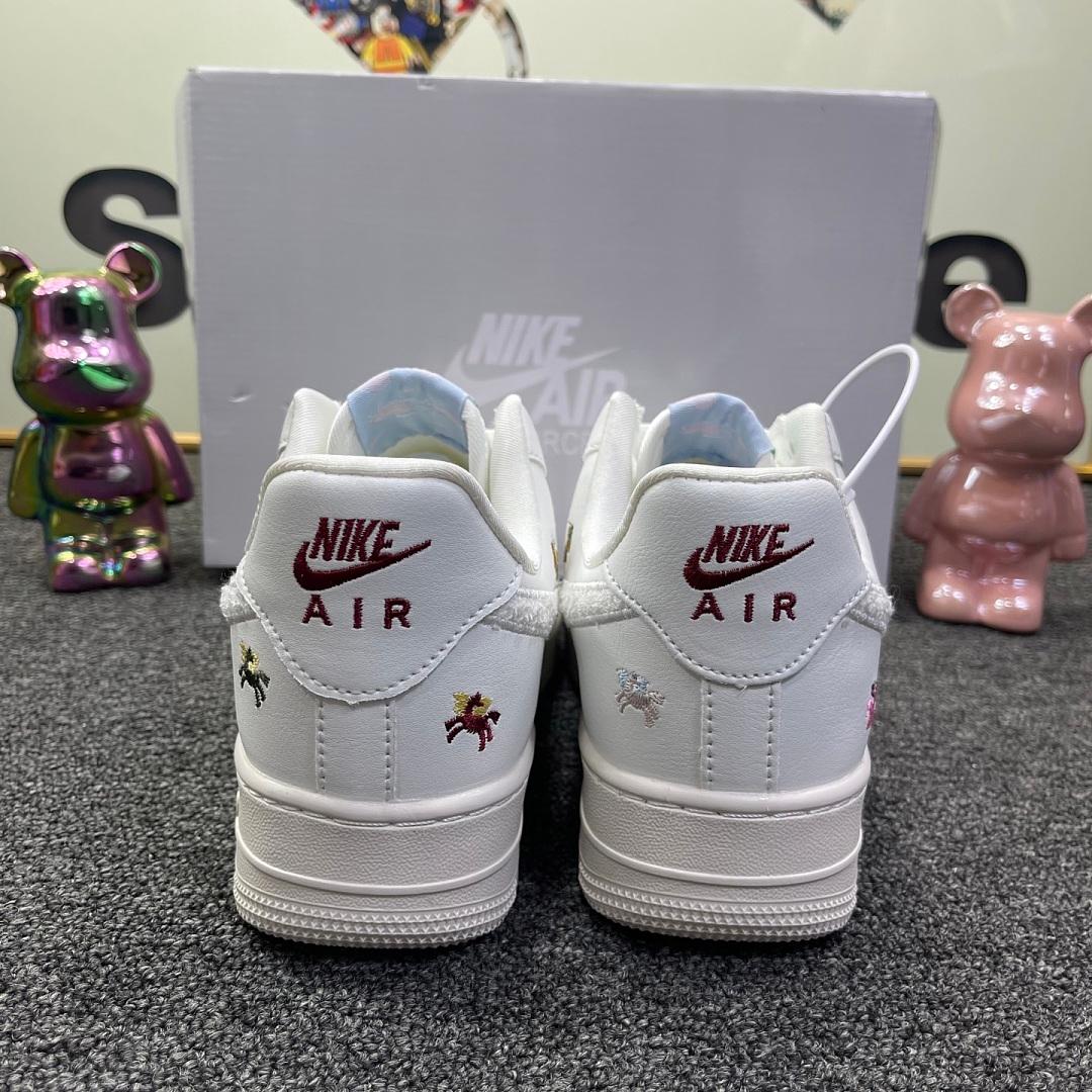 נעליים Nike Nike