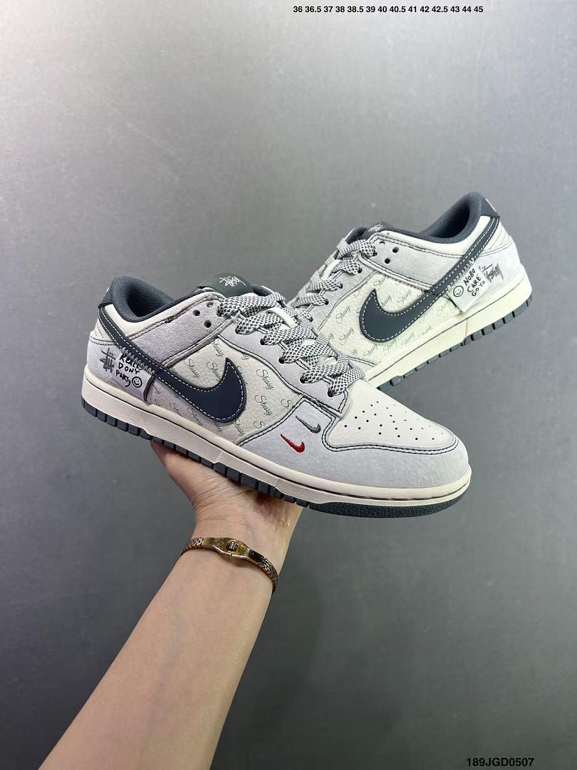 נעליים Nike Nike