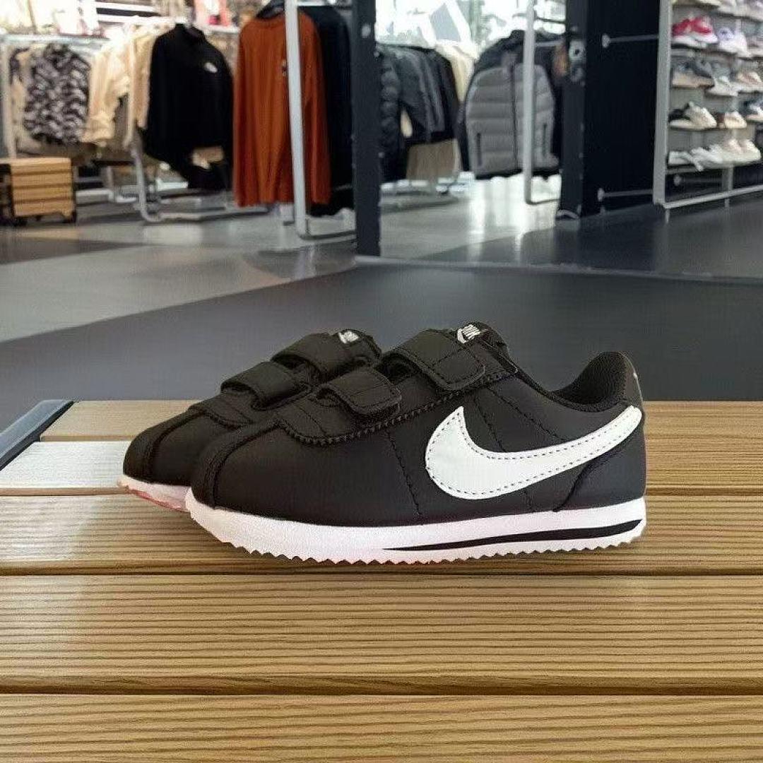 נעליים Nike Nike