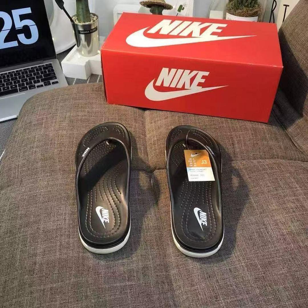 נעליים Nike Nike