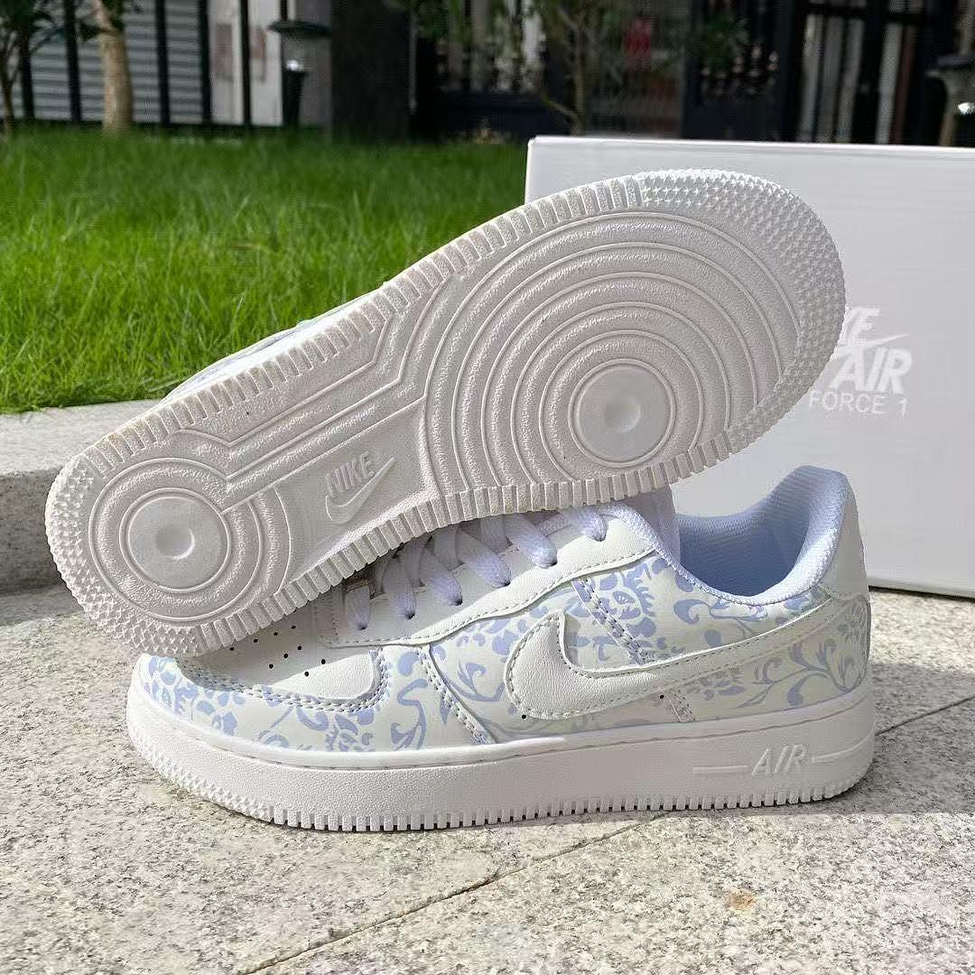 נעליים Nike Nike