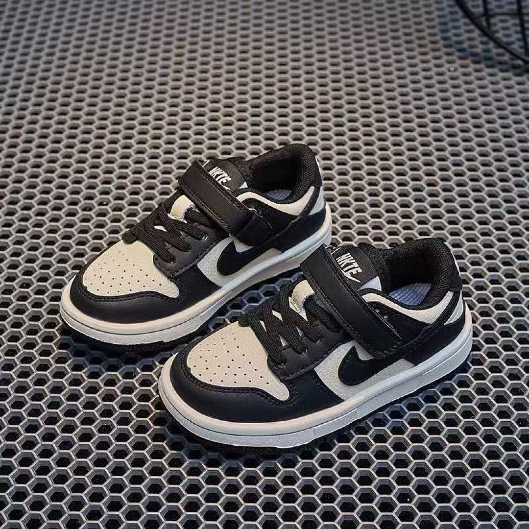 נעליים Nike Nike