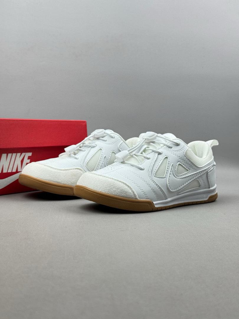 נעליים Nike Nike