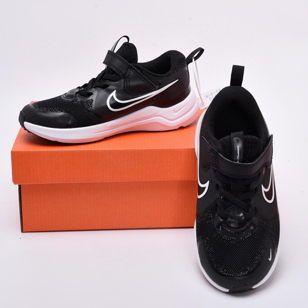 נעליים Nike Nike