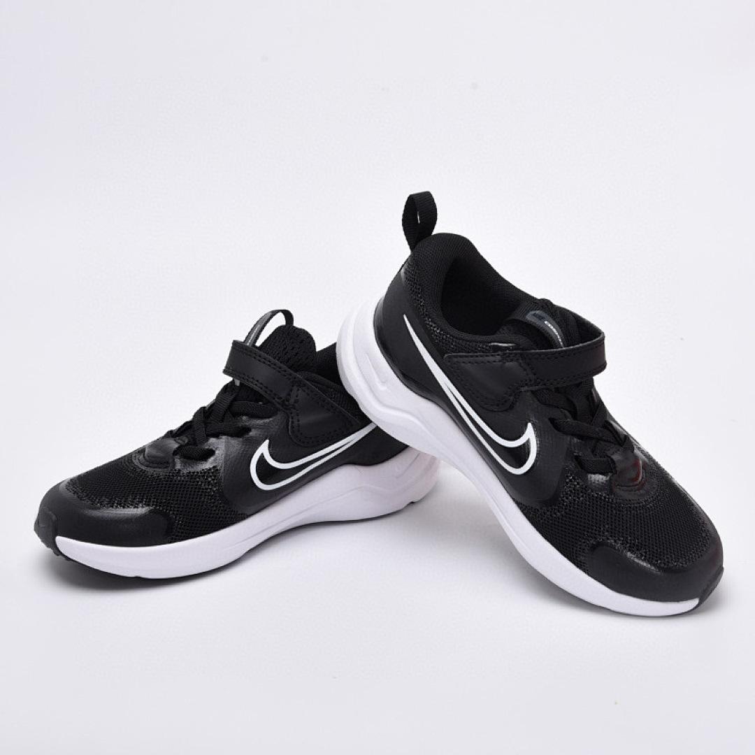 נעליים Nike Nike