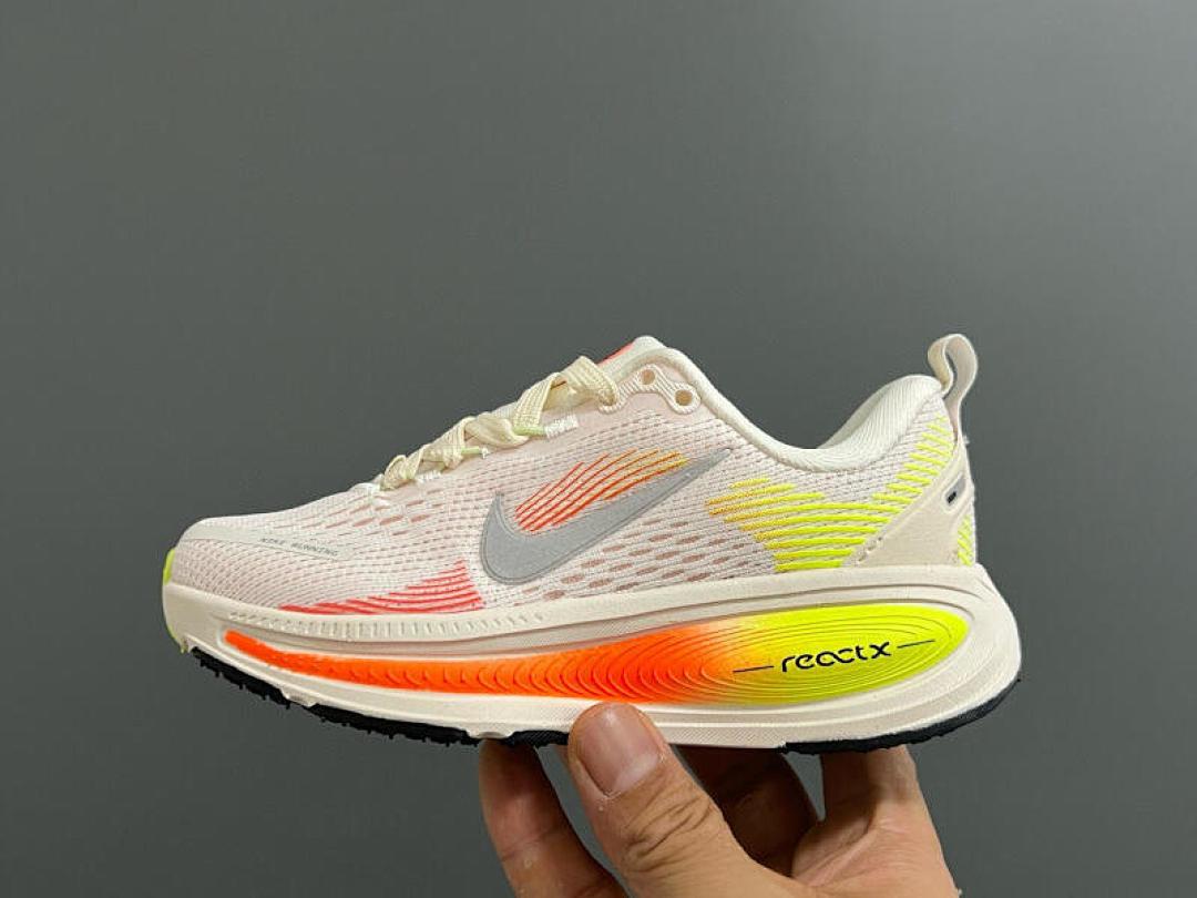 נעליים Nike Nike