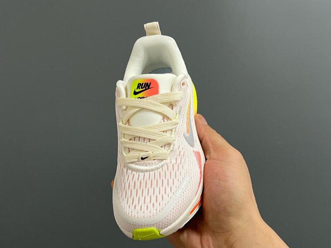 נעליים Nike Nike