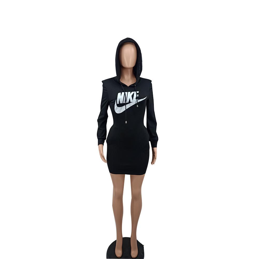 שמלת קפוצ'ון Nike Nike