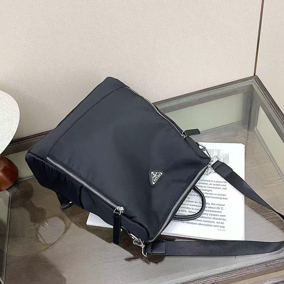 תיק גב Prada Prada