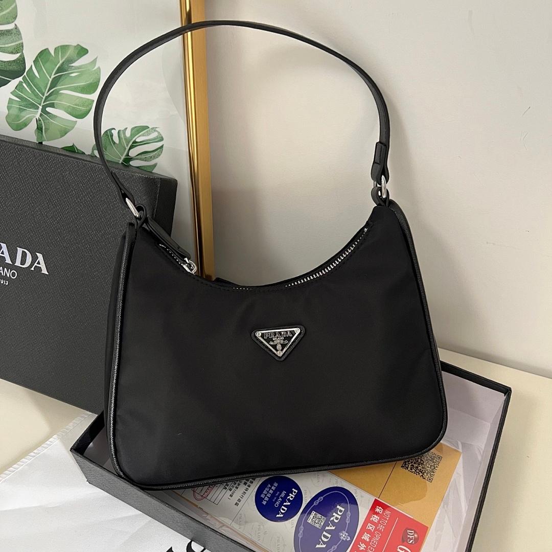 תיק Prada Prada