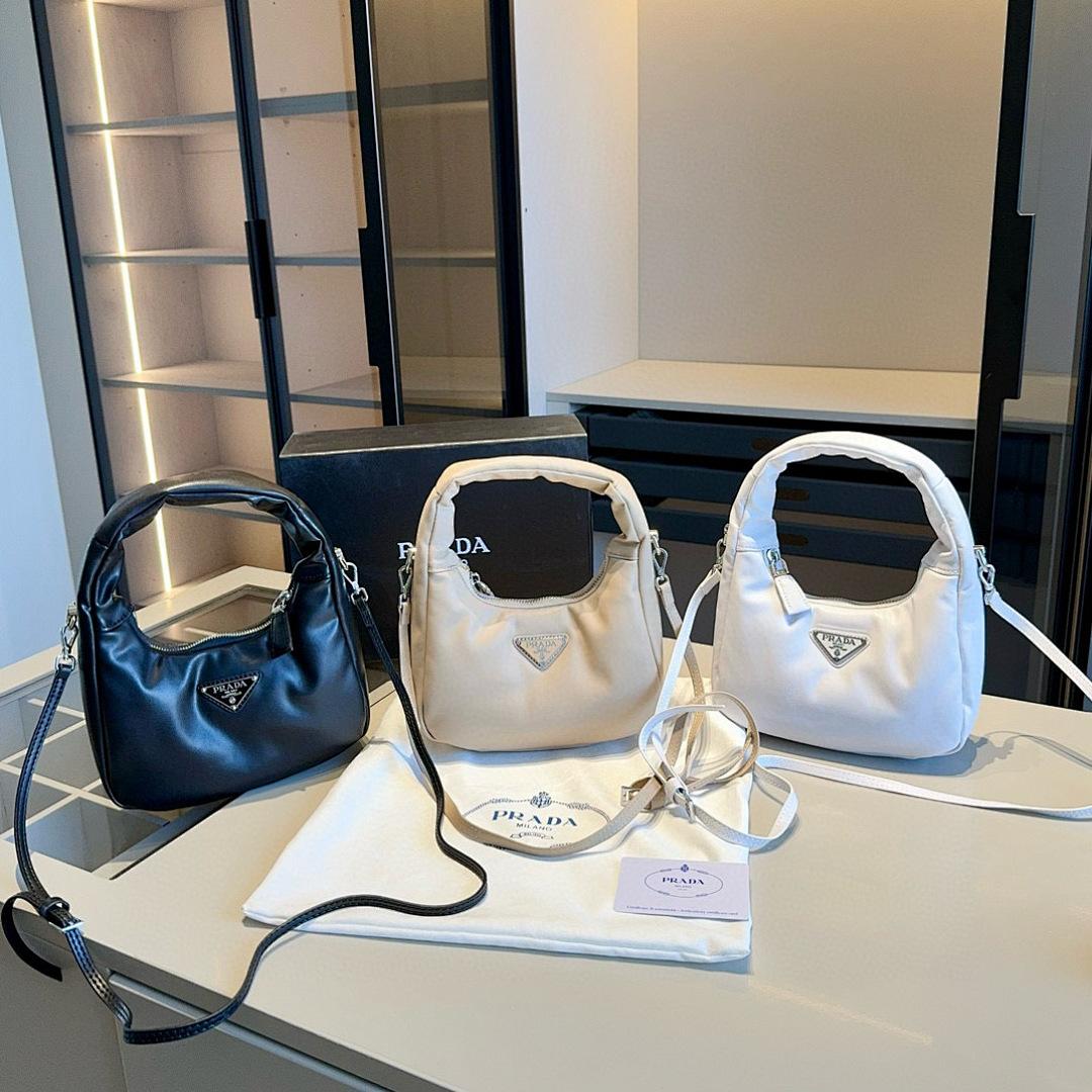 תיק Prada Prada