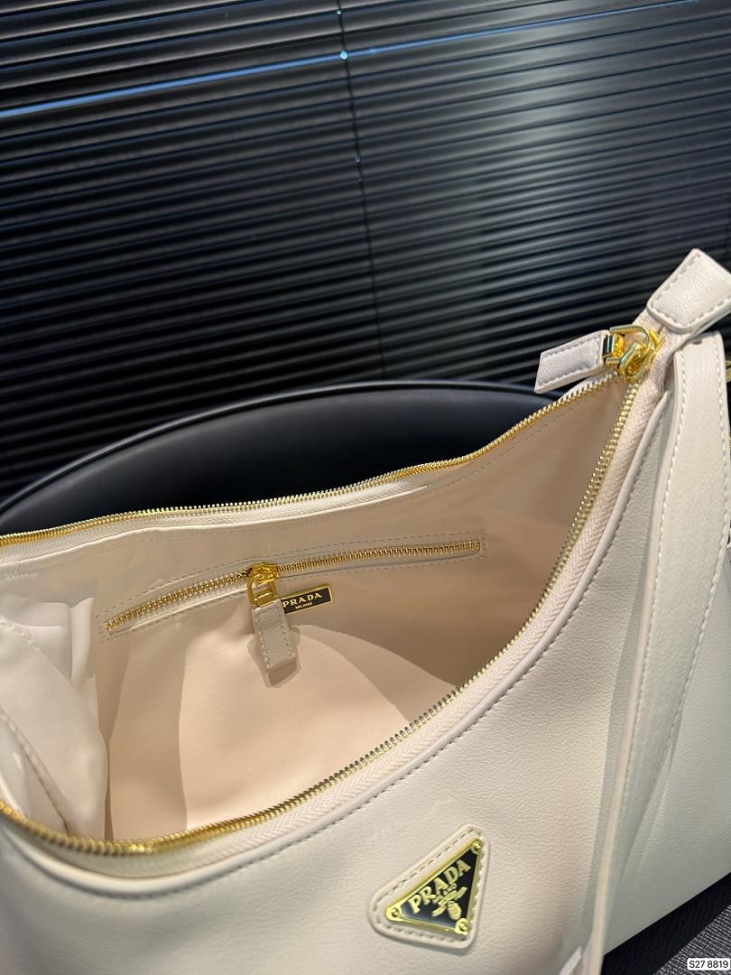תיק Prada Prada