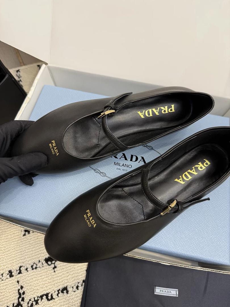 נעליים Prada Prada