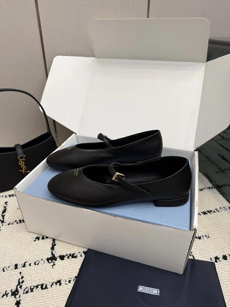 נעליים Prada Prada