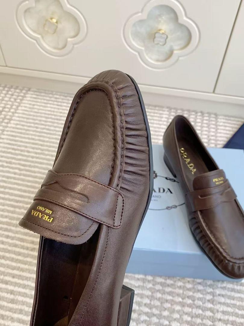 נעליים Prada Prada