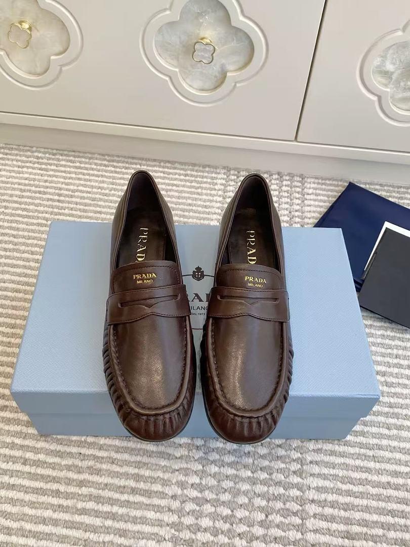 נעליים Prada Prada