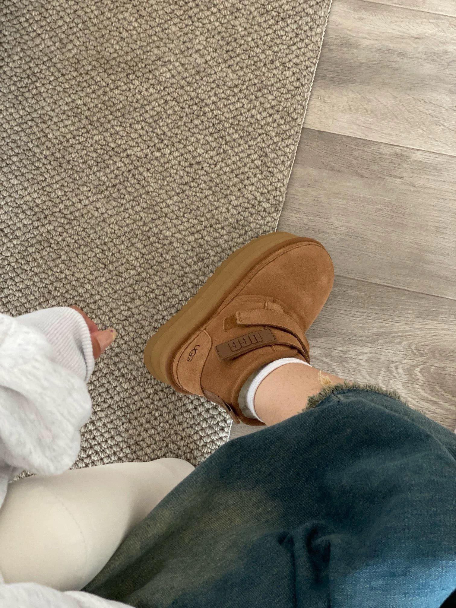 מגפונים UGG UGG