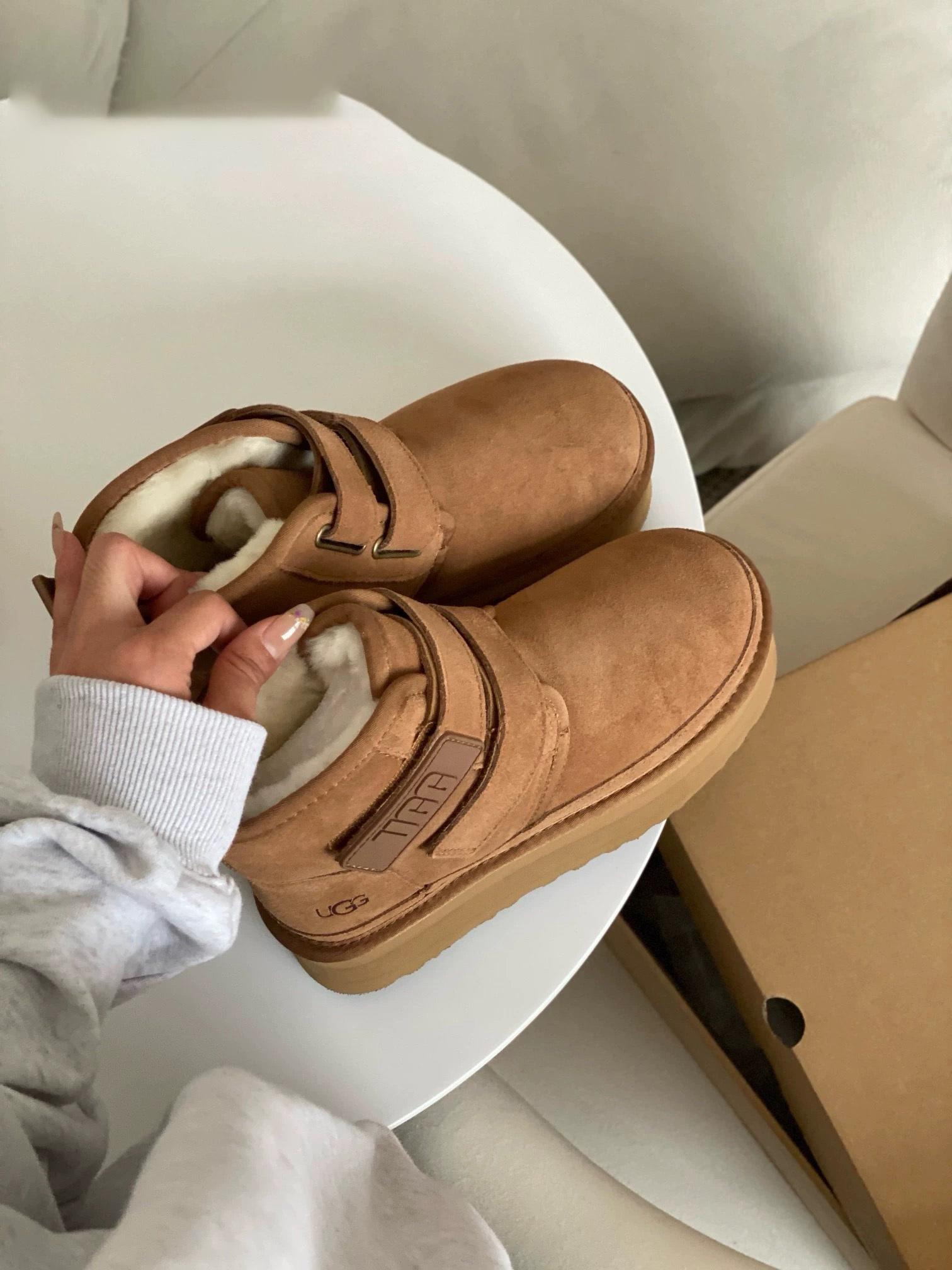 מגפונים UGG UGG