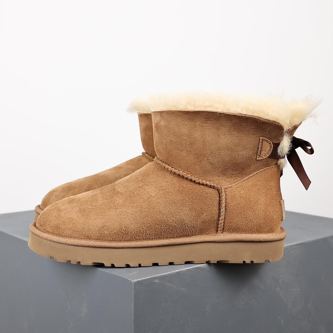מגפי פרווה UGG UGG