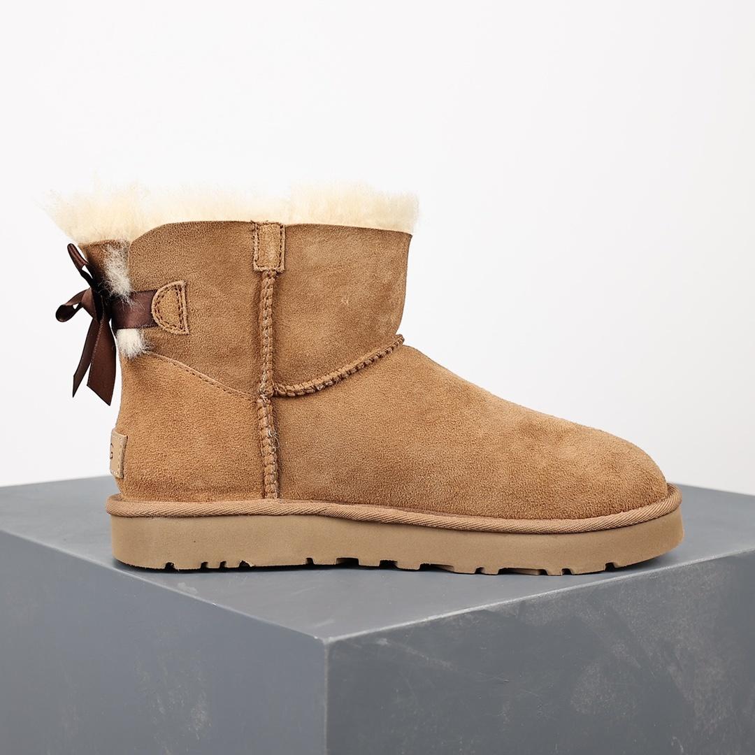 מגפי פרווה UGG UGG