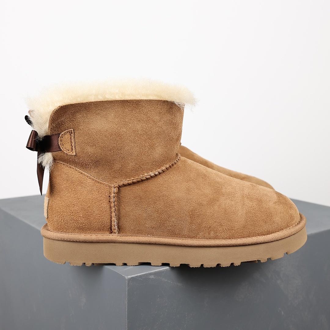 מגפי פרווה UGG UGG