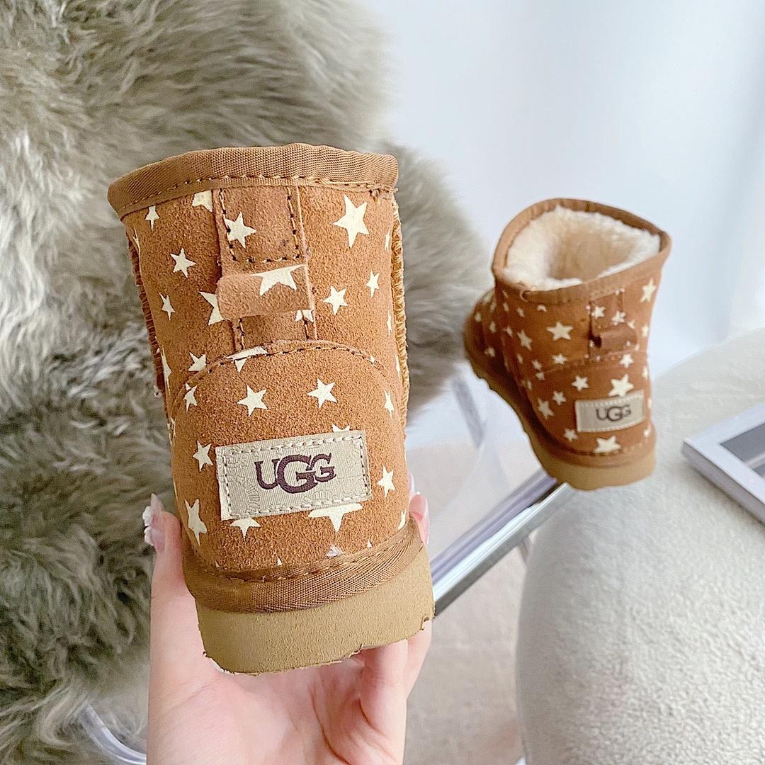 נעליים UGG UGG