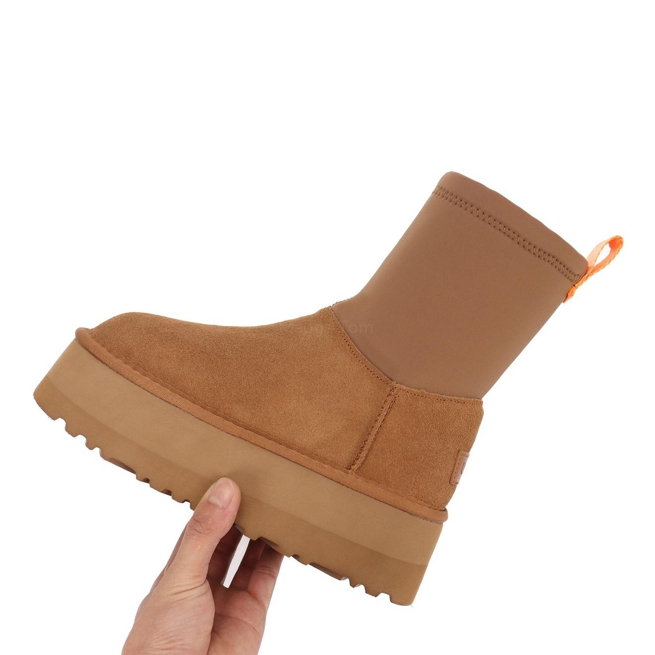 מגפי פלטפורמה UGG UGG