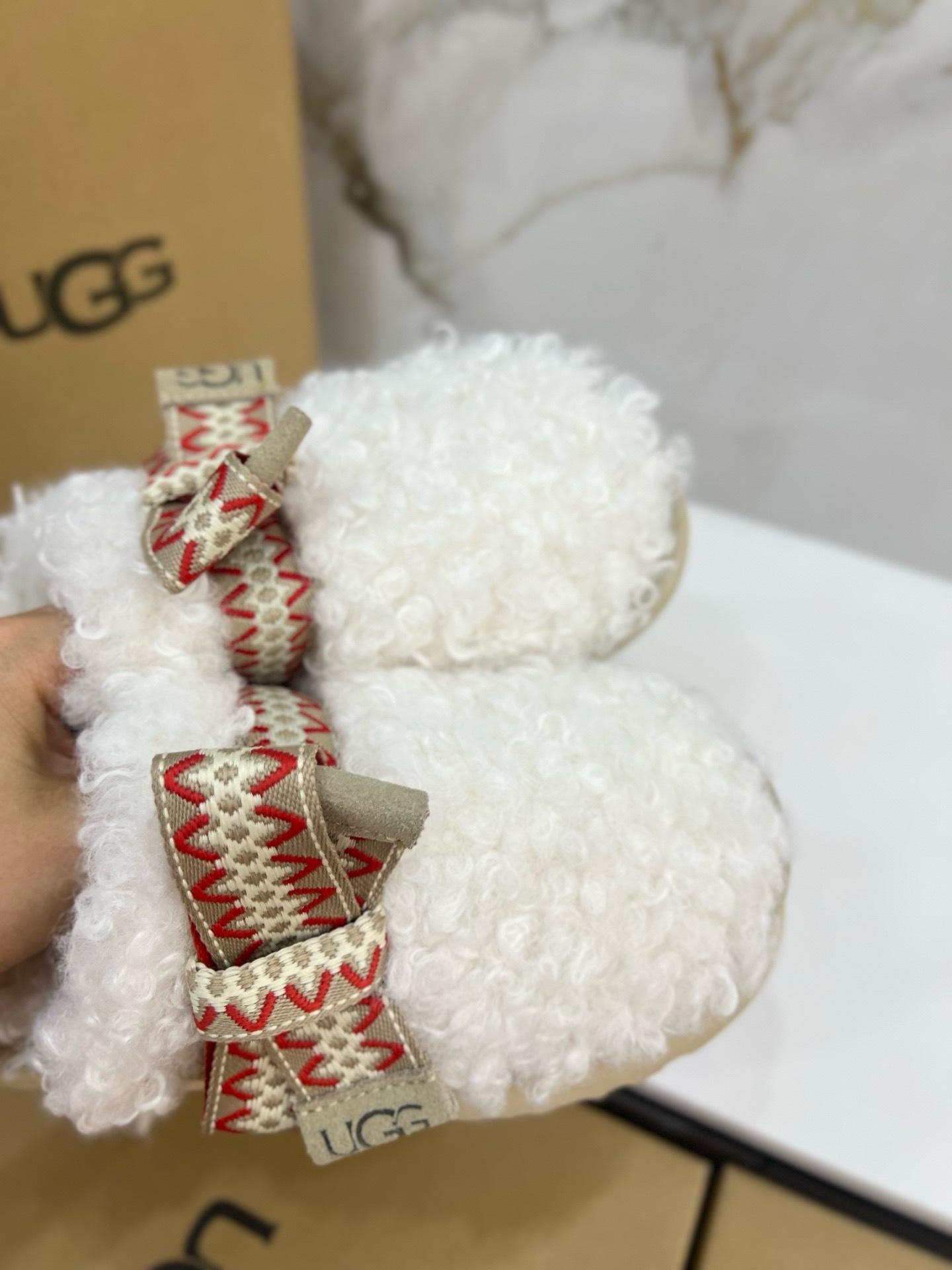 נעלי בית פלטפורמה UGG UGG