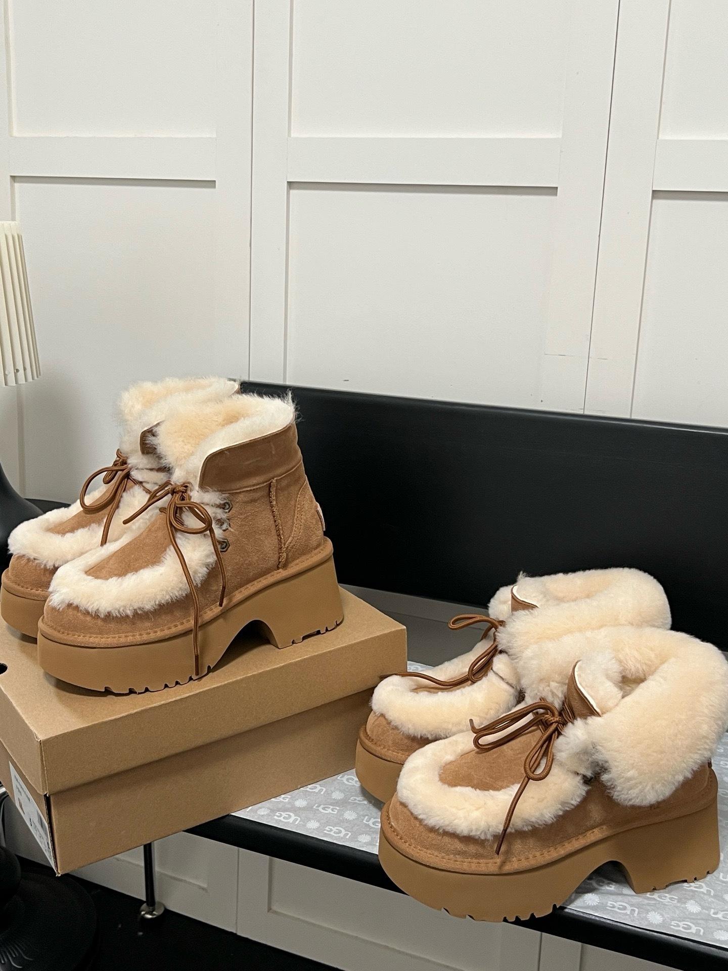 מגפוני פלטפורמה UGG UGG