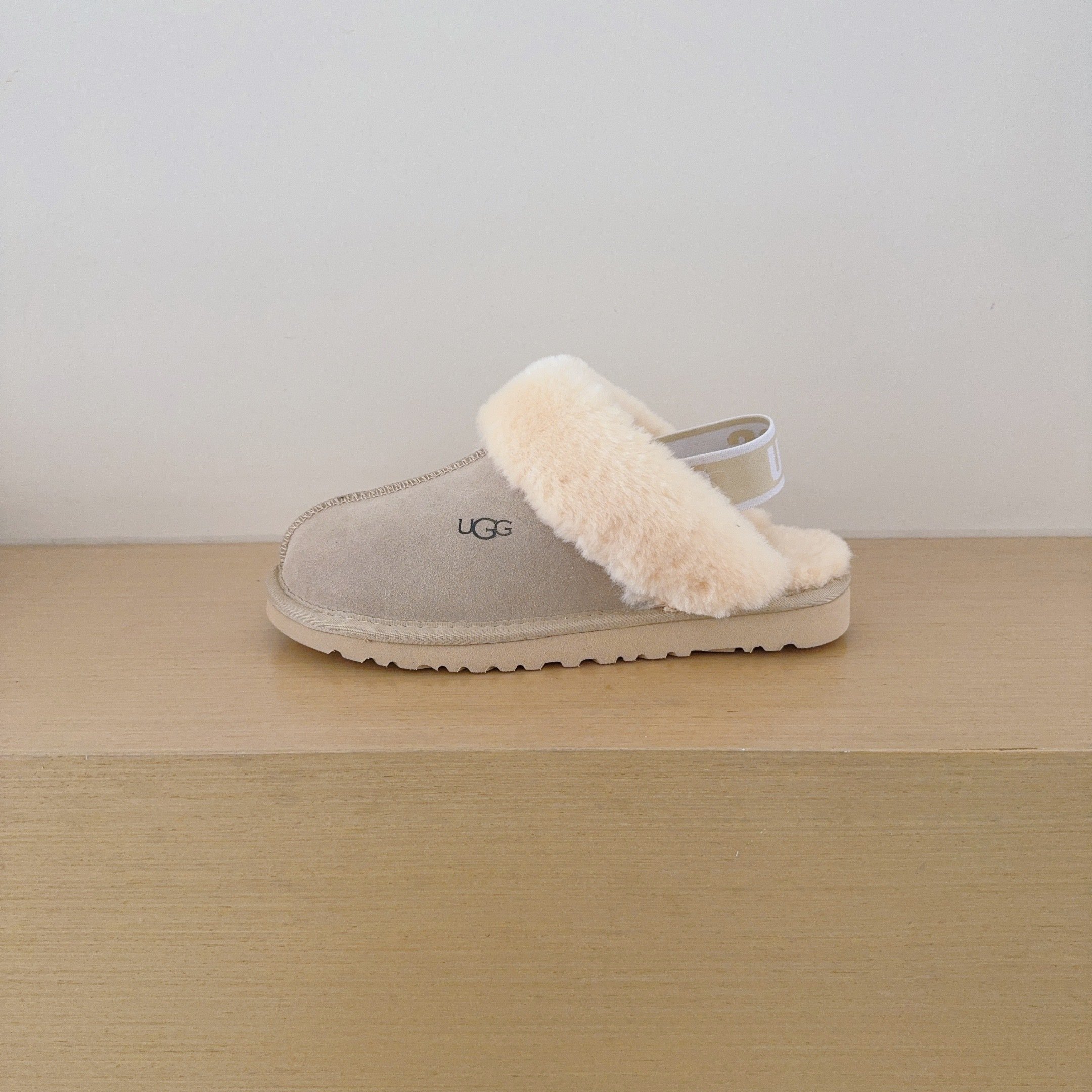 נעלי בית UGG UGG