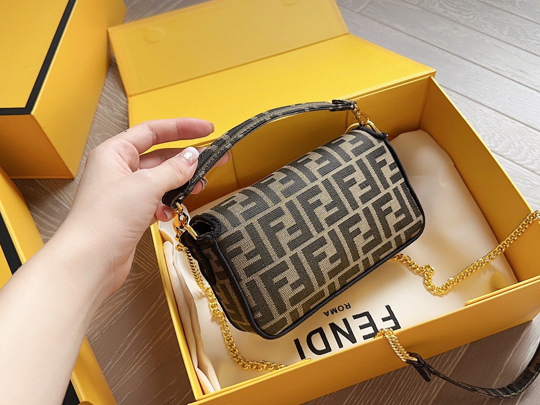 תיק Fendi Fendi
