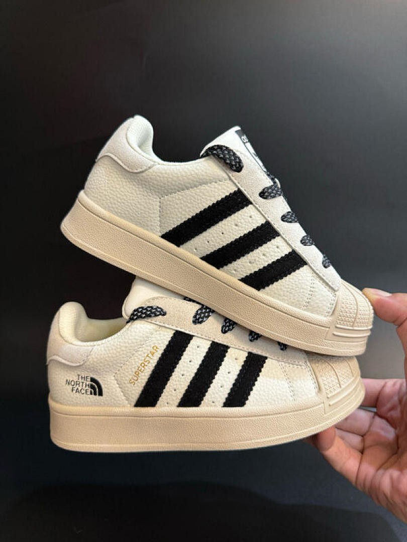 נעליים Adidas Adidas