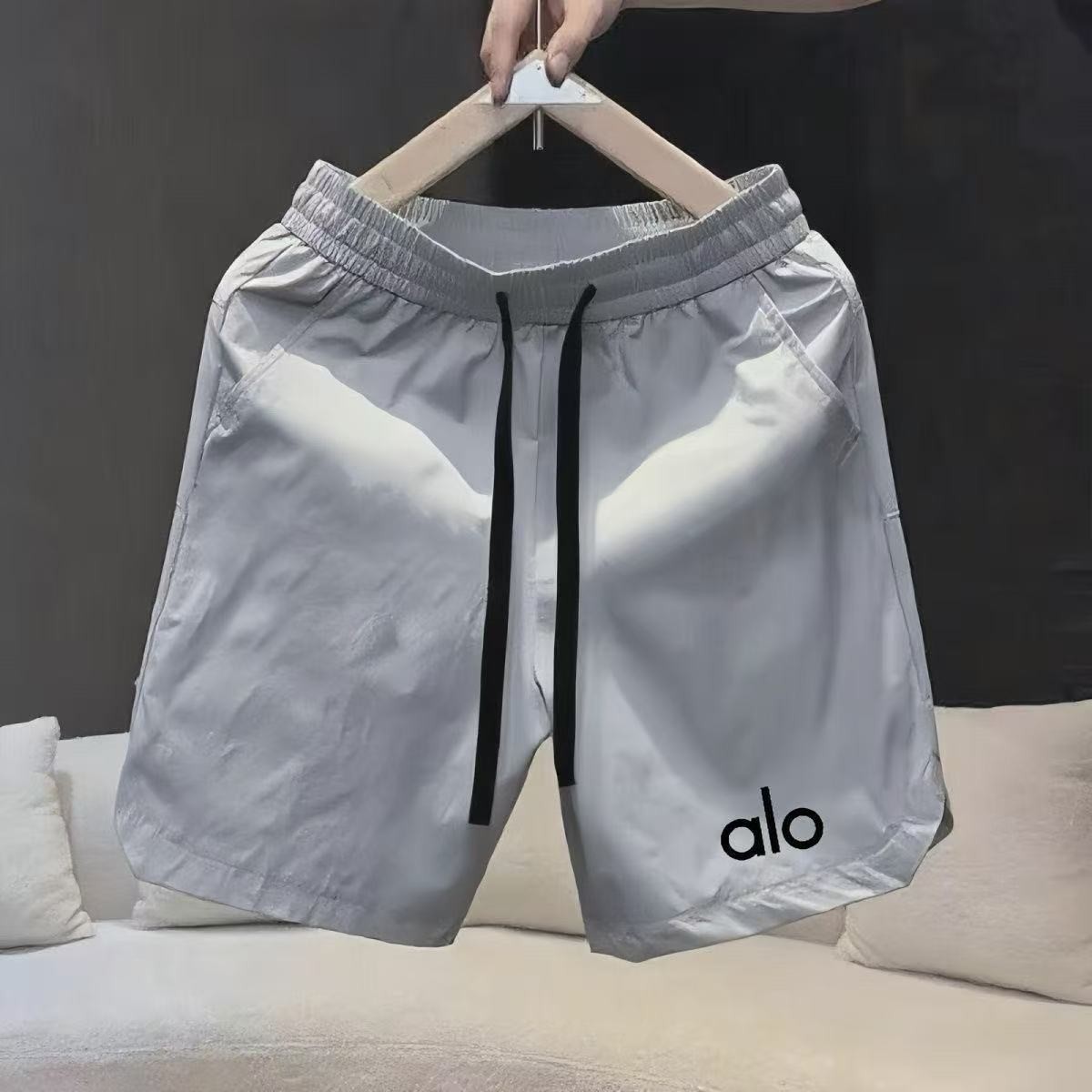 מכנסיים קצרים Alo Yoga Alo Yoga