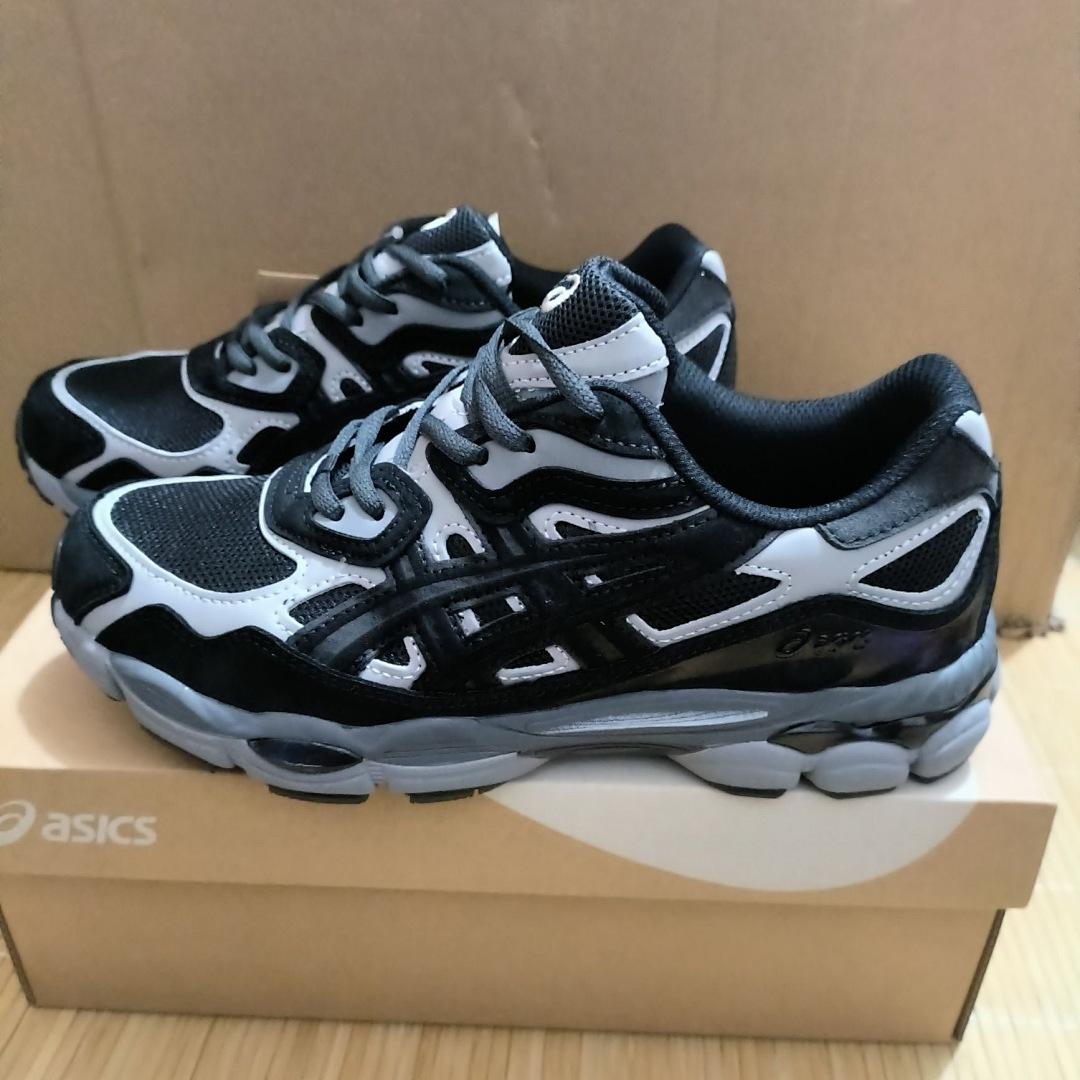 נעליים ASICS ASICS