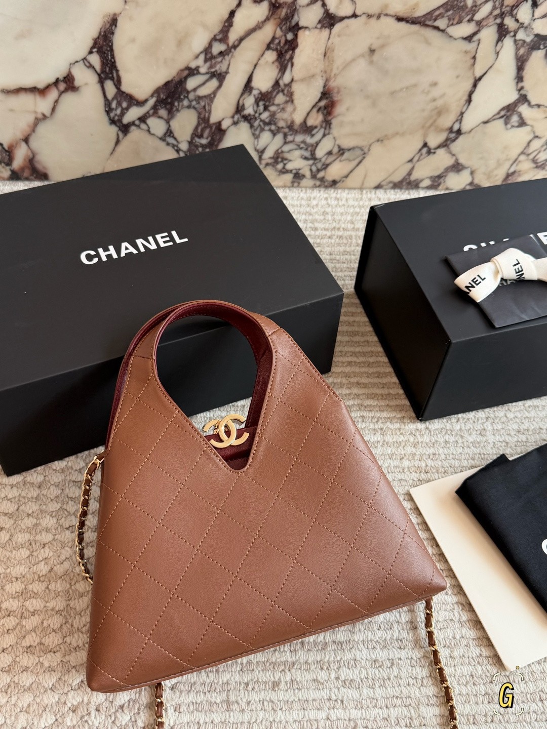 תיק יד Chanel Chanel